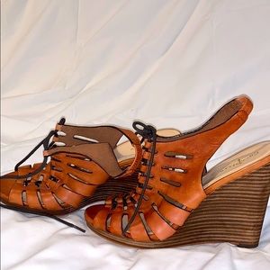 Pre loved Cole Haan heels🌷